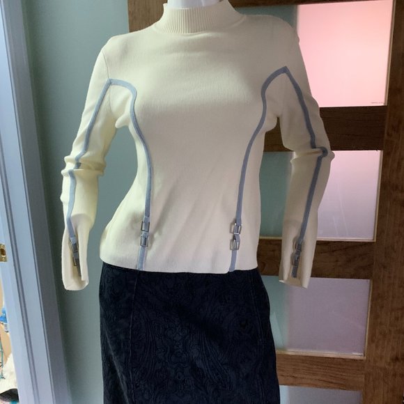 size 6 denim stretch burnout velvet skirt - Picture 3 of 3